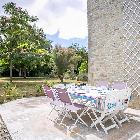 La Cour D'audouville *