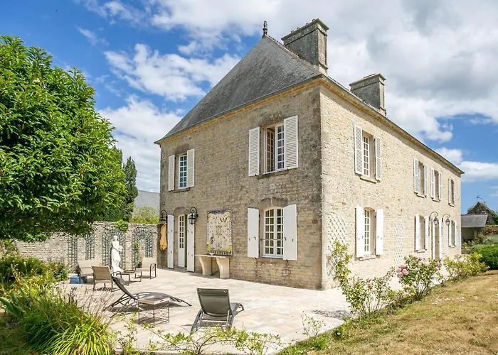 La Cour D'audouville * Audouville-la-Hubert